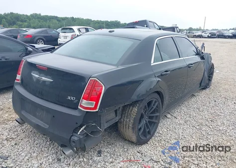 2013 Chrysler 300 300S z USA, uszkodzony, nr VIN 2C3CCABG0DH576679